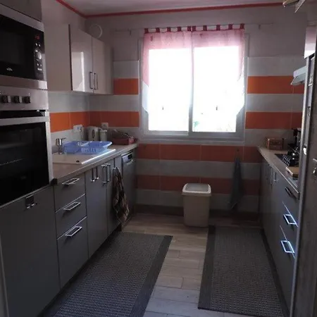 Maison 7 Pers. A Avec Bbq, Terrasse Et Proche Port - Fr-1-701-1
