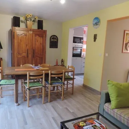Maison 7 Pers. A Avec Bbq, Terrasse Et Proche Port - Fr-1-701-1 Holiday home